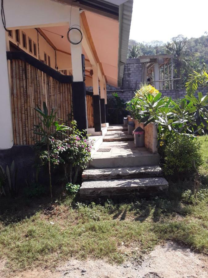 Telage Indah Homestay Kuta  Exteriör bild